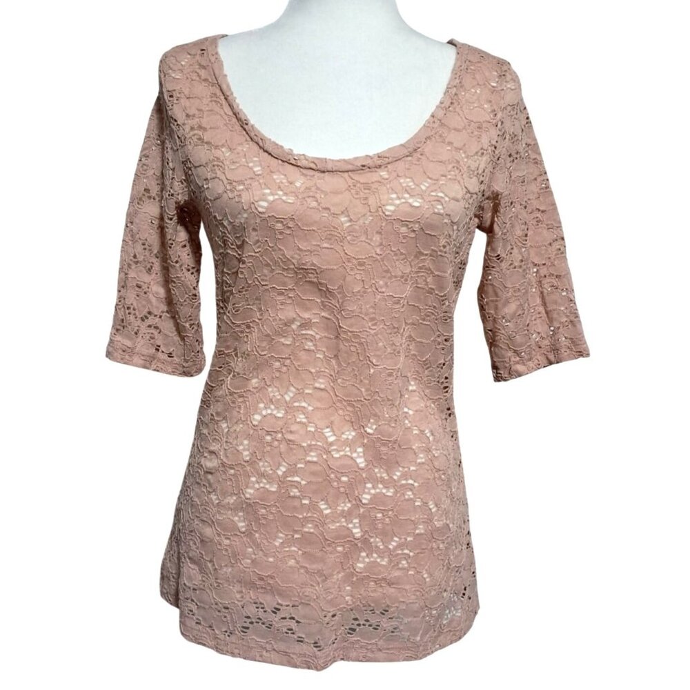 Maurices Lace Top Women Size M Dusty Rose Pink Scoop Neck Elbow Sleeve Floral
